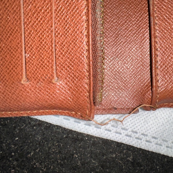 Louis Vuitton wallet - Picture 3 of 10